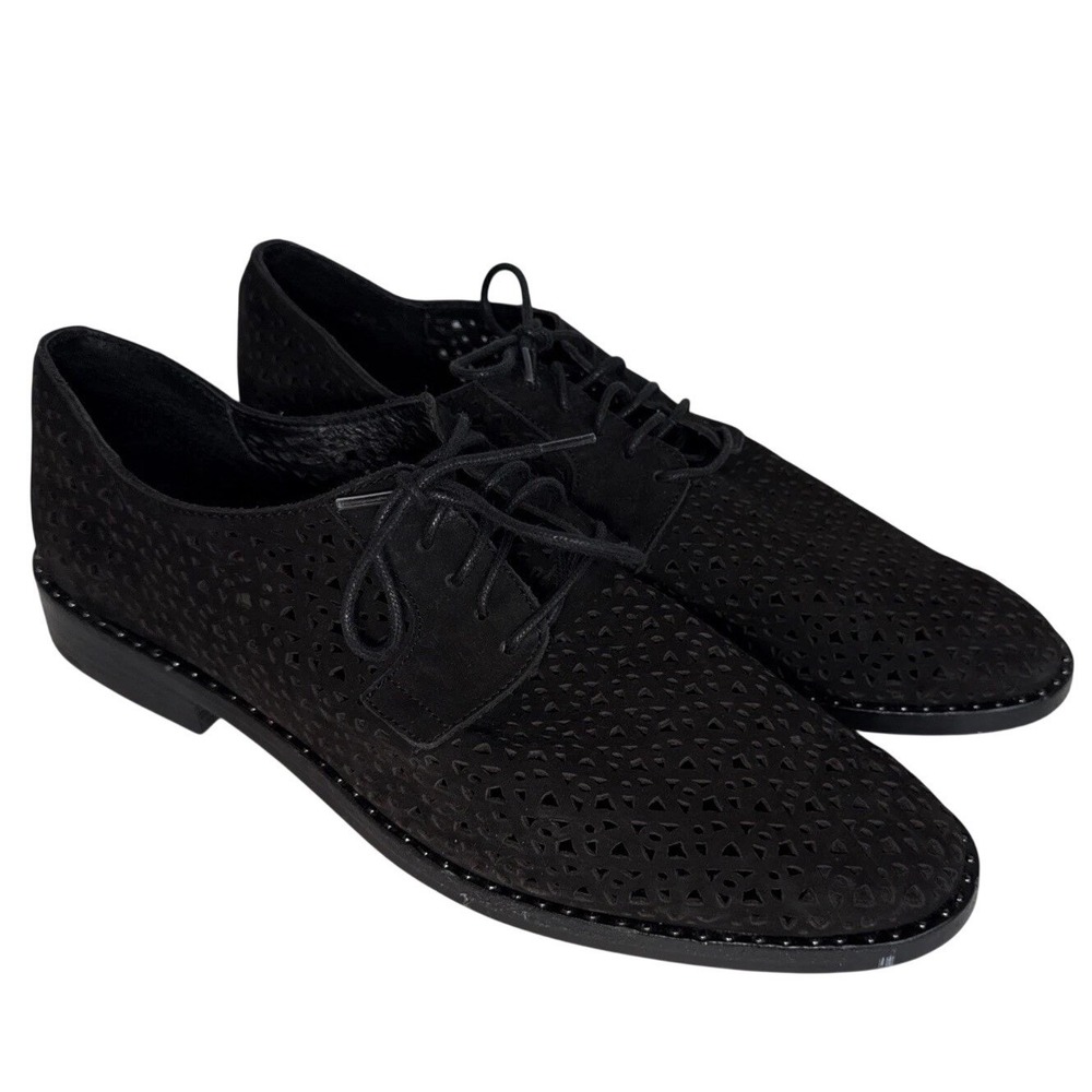 Vince Camuto Lesta Geo Black Oxford Women 9M Laser Cut Suede Flat Studs Academia